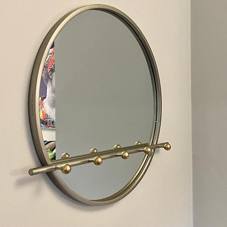 Beautiful Apartment - 5 Minute Walk To The Best Beach! - Great Location - Parking - Fast Wifi - Smart Tv - Newly Decorated - Sleeps Up To 4! Close To Bournemouth & Poole Town Centre מראה חיצוני תמונה